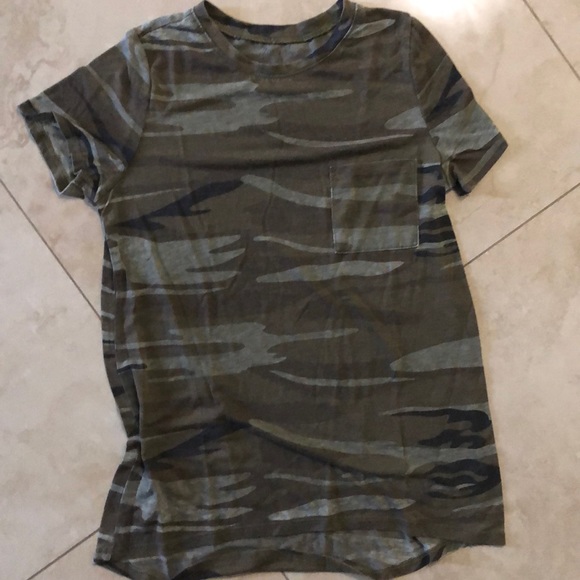 Zoe + Liv Tops - Camouflage short sleeve shirt